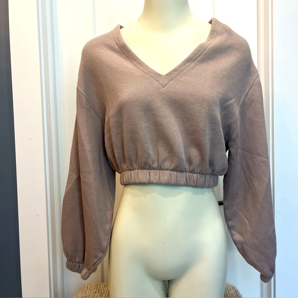 Urban Outfitters Out From Under Raleigh V-Neck Pullover Sweater Sweatshirt Sz XS